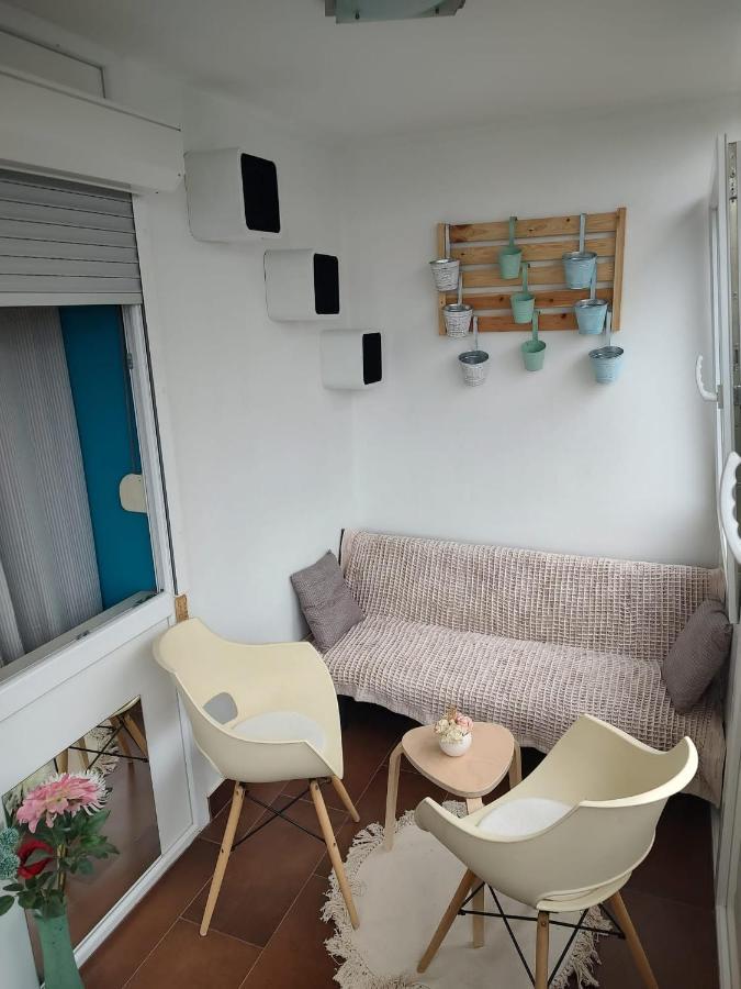Studio Apartman Karler คาร์โลวัตส์ ภายนอก รูปภาพ